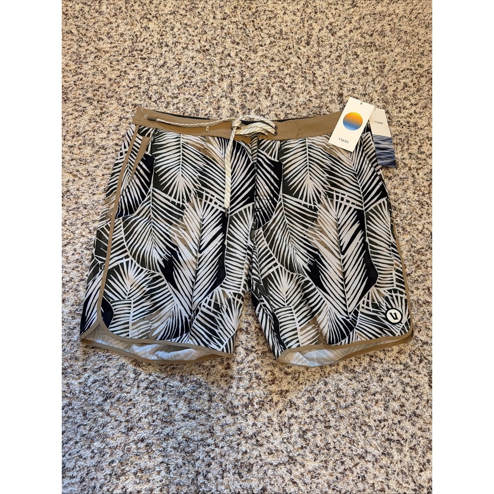 Vuori Men's Board Shorts Black/White/Khaki Print Size 33 New